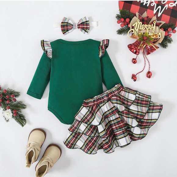Other - NWOT Christmas baby 3 piece set plaid 6-9 months onesie skirt headband